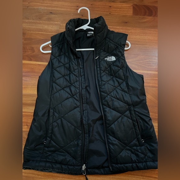 North Face vest - Picture 1 of 4